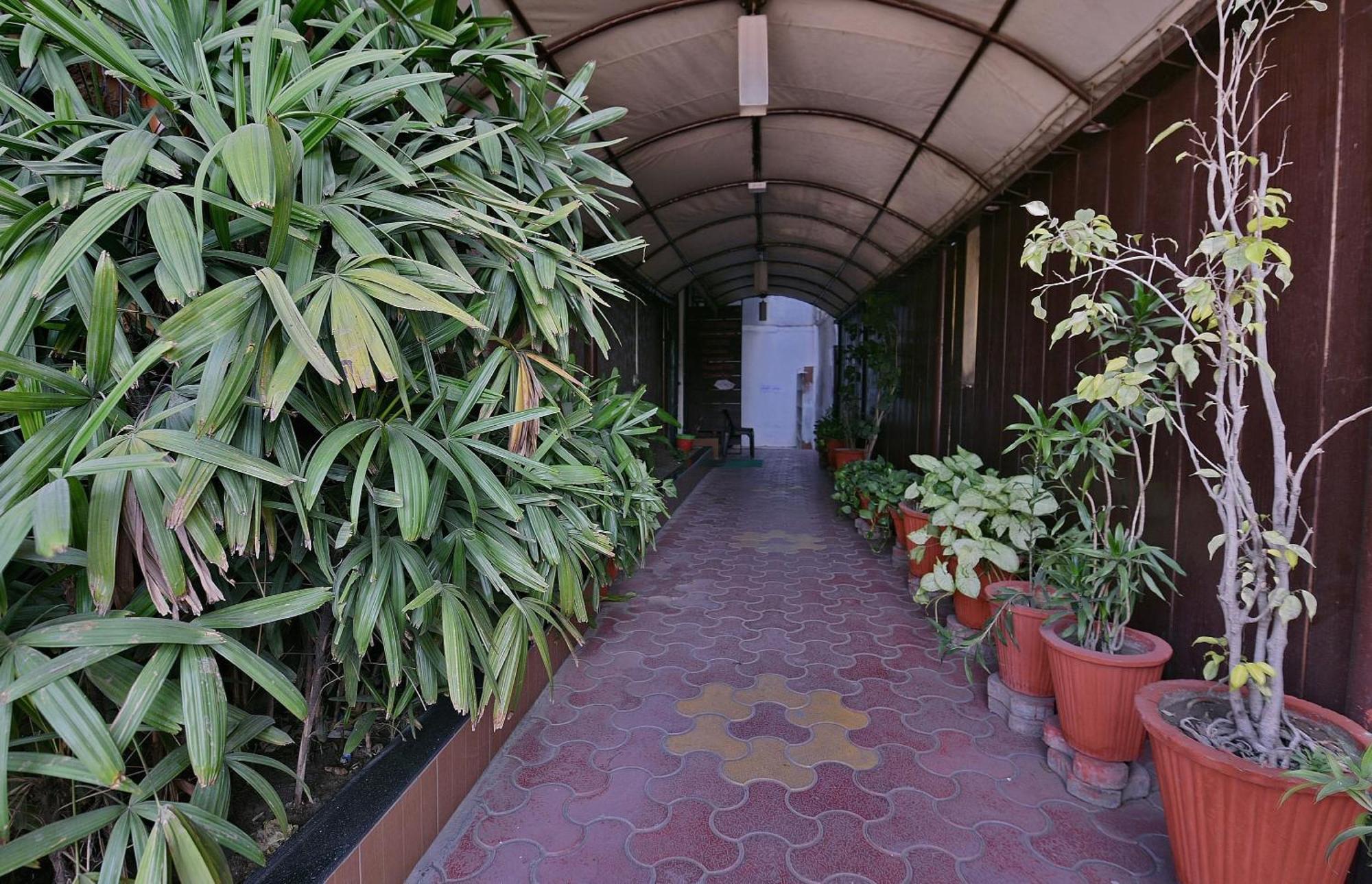 Collection O Diamond And Residences Indore Exterior photo